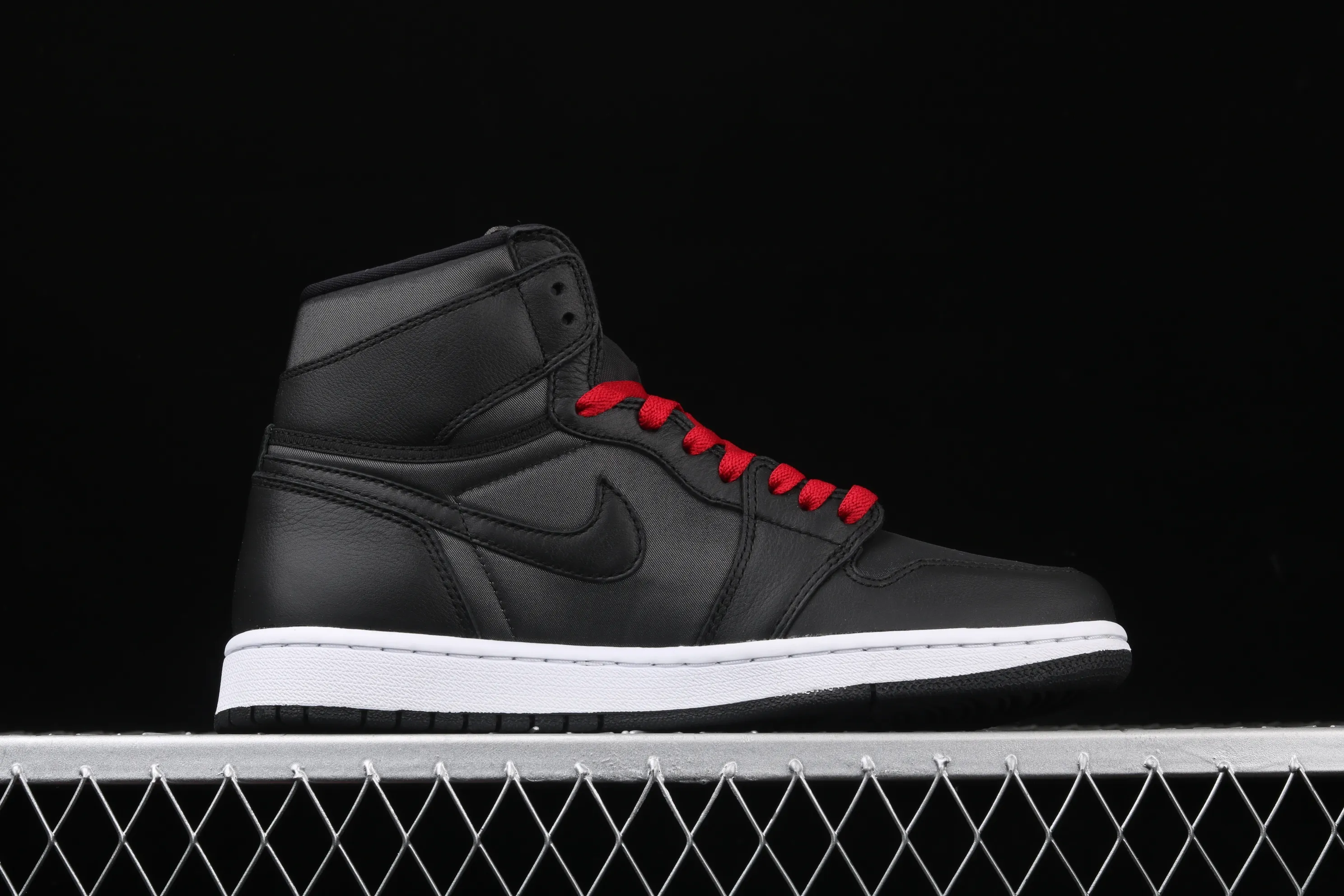 All categories Air Jordan Jordan series basketball shoes Air Jordan 1 High Air Jordan 1 High OG "Black Satin" AJ1 Joe 1 black gray red silk 555088-060